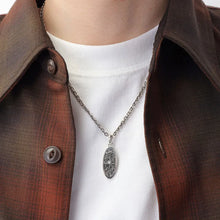 將圖片載入圖庫檢視器 Sun Symbol and Arabesque Oval Pendant