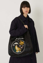 Load image into Gallery viewer, -TORA NI FUJI-
QUILTED MAIL BAG