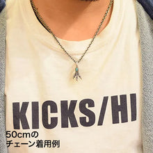 將圖片載入圖庫檢視器 Turquoise Eagle Claw Pendant