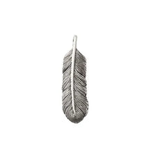 將圖片載入圖庫檢視器 Feather Left Facing Pendant, Small