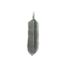 將圖片載入圖庫檢視器 Feather Heart Pendant