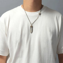 將圖片載入圖庫檢視器 Feather Heart Right Facing Pendant