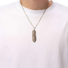 將圖片載入圖庫檢視器 Feather Heart Left Facing Pendant