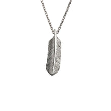 將圖片載入圖庫檢視器 Feather Right Facing Pendant, Small