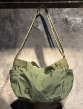 將圖片載入圖庫檢視器 HOUSTON RE-MAKE SHOULDER BAG
