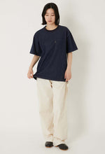 將圖片載入圖庫檢視器 BLUE BLUE KNITTED DENIM-LIKE POCKET SS TEE

