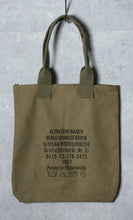 將圖片載入圖庫檢視器 MILITARY TOTE BAG with GERMAN MILITARY LAUNDRY LOGO PRINT
