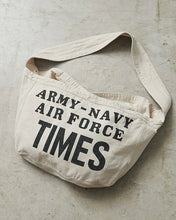 將圖片載入圖庫檢視器 WAIPER COTTON CANVAS NEWSPAPER BAG
