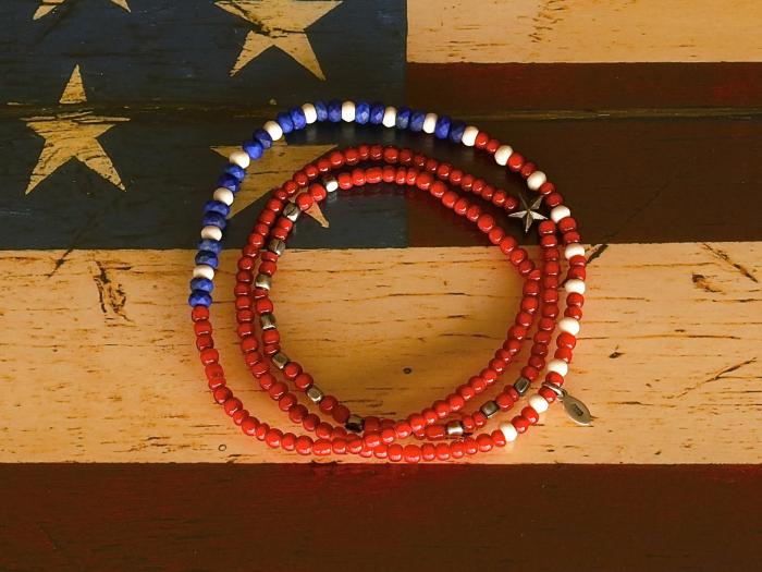 Vintage White Hearts -U.S.A.-