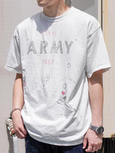 將圖片載入圖庫檢視器 HOUSTON PIGMENT PRINT TEE (ARMY) - WHITE
