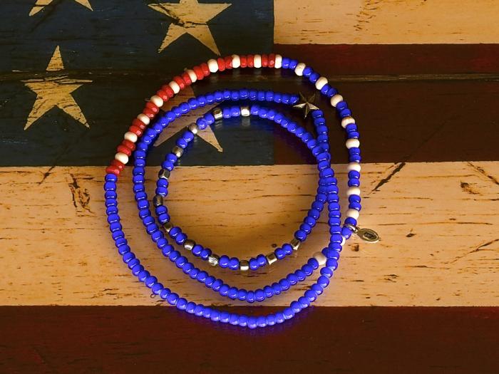Vintage White Hearts -U.S.A.-
