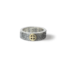將圖片載入圖庫檢視器 10K Gold Medicine Wheel Tufa Cast Ring with Diamond Inside
