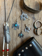 將圖片載入圖庫檢視器 Thunderbird Turquoise Pendant
