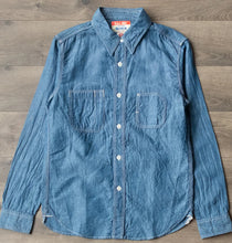 Load image into Gallery viewer, UES COTTON/LINEN CHAMBRAY WORK SHIRT
