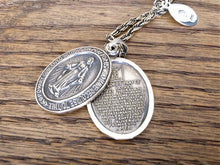 將圖片載入圖庫檢視器 BRASS MARIA LOCKET NECKLACE
