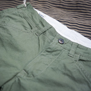 UES DUCK SHORTS - OLIVE