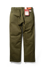 將圖片載入圖庫檢視器 BIG JOHN M803E(47) CLASSIC TROUSER CHINO - ARMY GREEN
