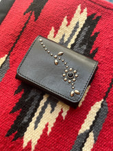 將圖片載入圖庫檢視器 TOCHIGI LEATHER BIFOLD WALLET
