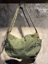 將圖片載入圖庫檢視器 HOUSTON RE-MAKE SHOULDER BAG

