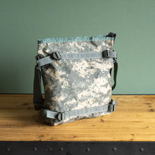 將圖片載入圖庫檢視器 U.S. MOLLE 2 UCP SHOULDER BAG
