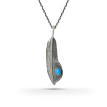 將圖片載入圖庫檢視器 Covert Feather Sleeping Beauty Turquoise Left Facing Pendant, Small
