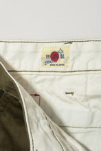 將圖片載入圖庫檢視器 BIG JOHN M803E(47) CLASSIC TROUSER CHINO - ARMY GREEN
