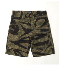 Load image into Gallery viewer, EIGHT'G JOHN WAYNE TIGER SHORT PANTS
