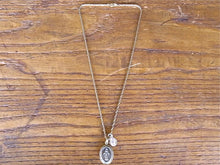 將圖片載入圖庫檢視器 BRASS MARIA LOCKET NECKLACE
