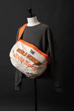 將圖片載入圖庫檢視器 World Workers Newspaper Bags - White
