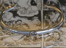 Load image into Gallery viewer, CIRCLE SILVER BANGLE -K10TRIP SMILE-
