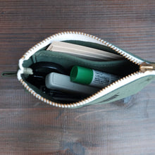 Load image into Gallery viewer, UES DENIM TALON ZIPPER POUCH EAGLE - OLIVE
