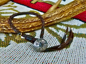 CONCHO LEATHER BRACELET - BROWN